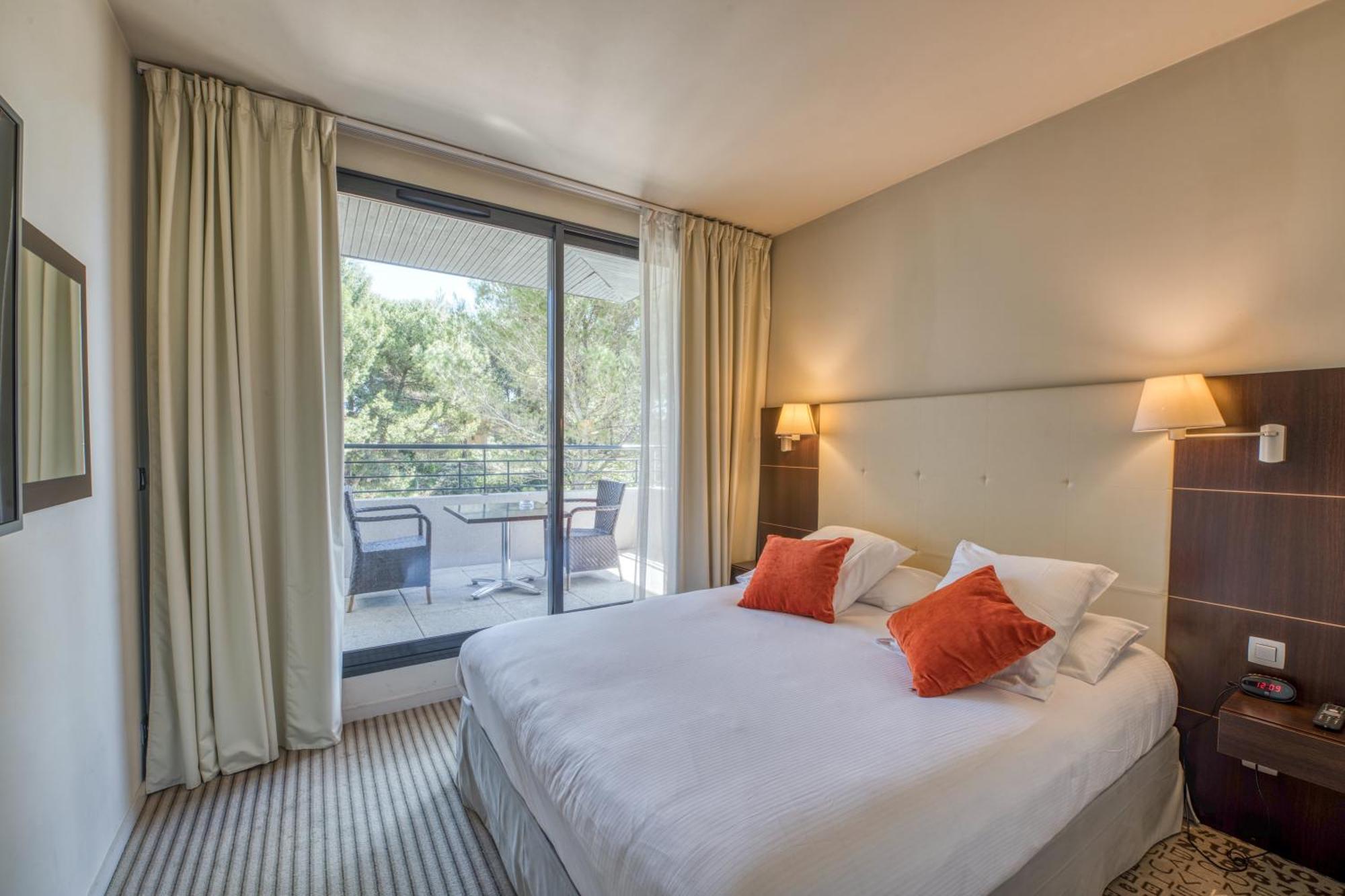 Mercure Aix-En-Provence La Duranne Gare Tgv Exteriér fotografie
